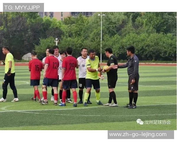 红丹聊足球：深入探讨足球战术与球员表现的精彩对话